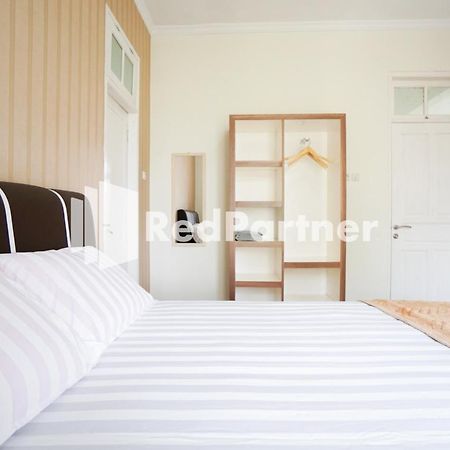 Fazza Syariah Mitra Reddoorz Hotel จาการ์ตา ภายนอก รูปภาพ