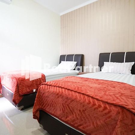 Fazza Syariah Mitra Reddoorz Hotel จาการ์ตา ภายนอก รูปภาพ