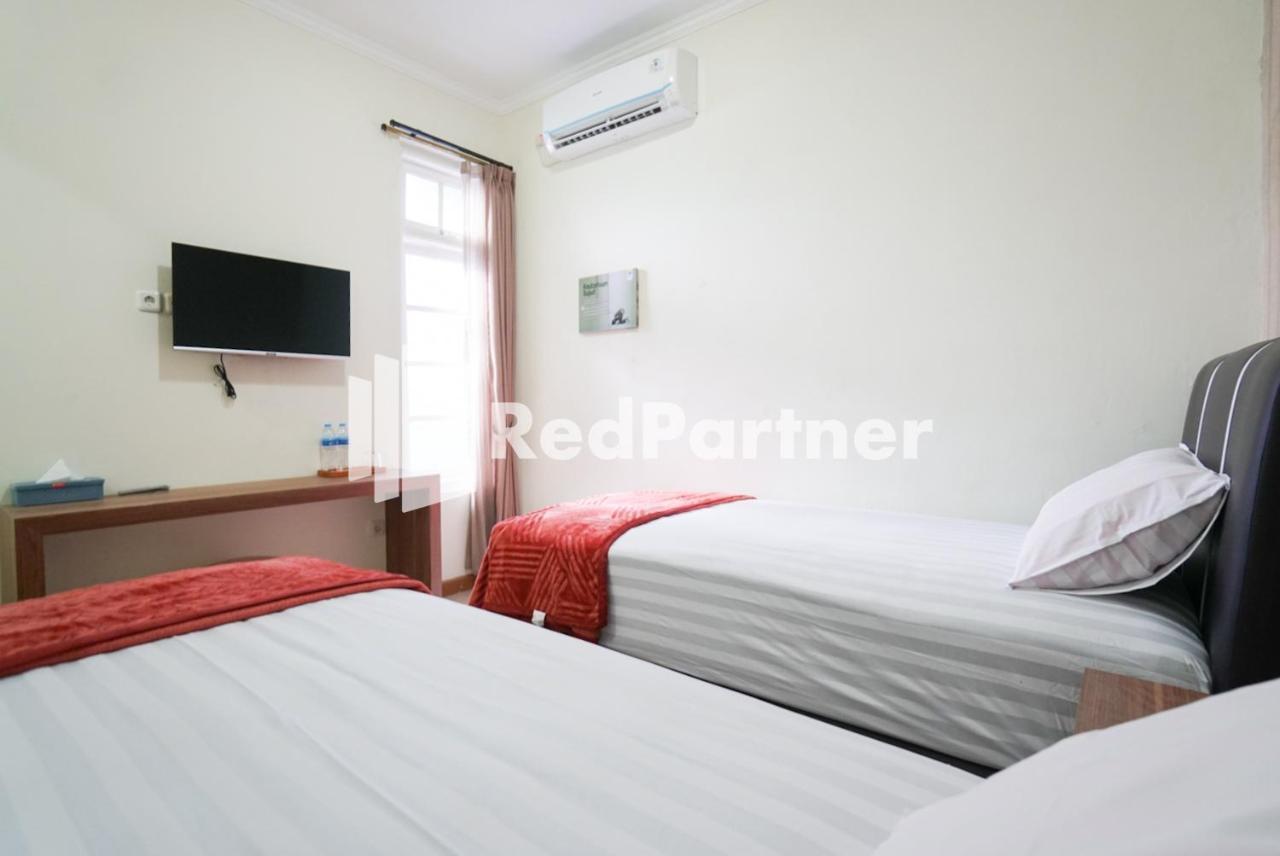 Fazza Syariah Mitra Reddoorz Hotel จาการ์ตา ภายนอก รูปภาพ