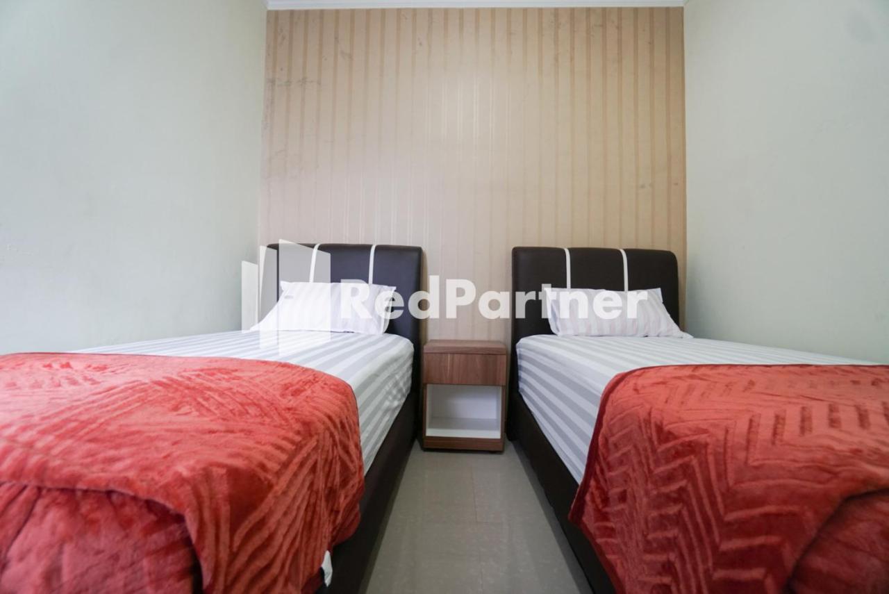 Fazza Syariah Mitra Reddoorz Hotel จาการ์ตา ภายนอก รูปภาพ