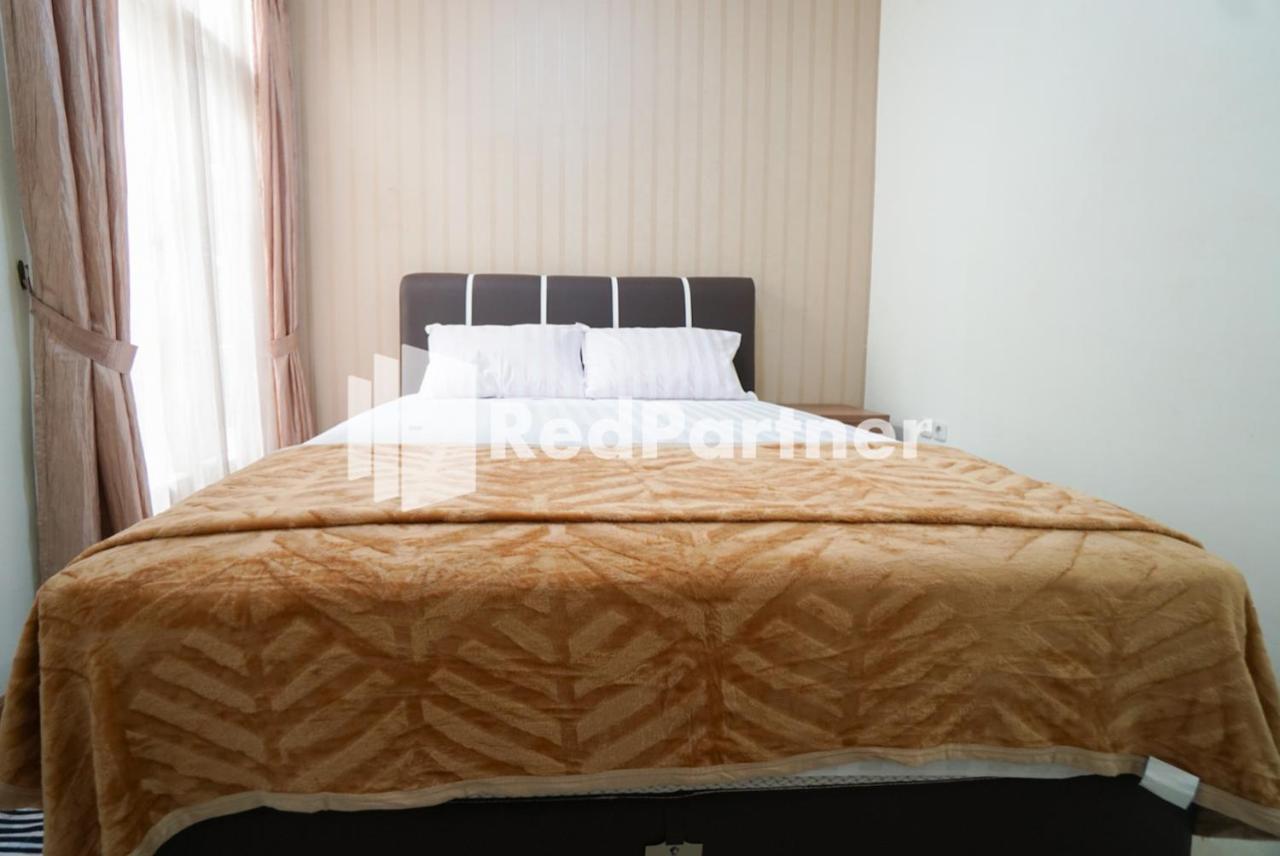 Fazza Syariah Mitra Reddoorz Hotel จาการ์ตา ภายนอก รูปภาพ