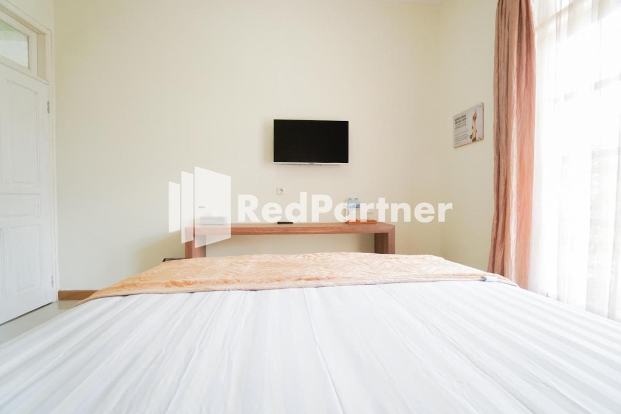 Fazza Syariah Mitra Reddoorz Hotel จาการ์ตา ภายนอก รูปภาพ