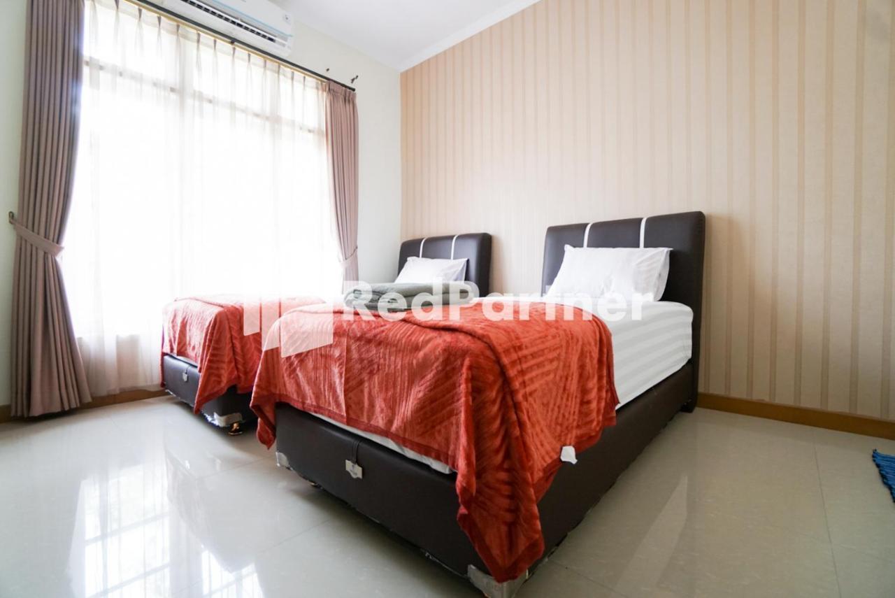 Fazza Syariah Mitra Reddoorz Hotel จาการ์ตา ภายนอก รูปภาพ