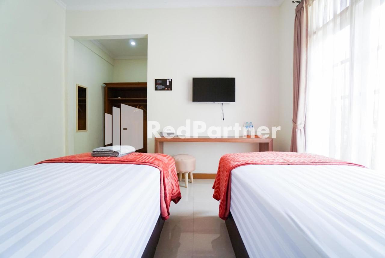 Fazza Syariah Mitra Reddoorz Hotel จาการ์ตา ภายนอก รูปภาพ