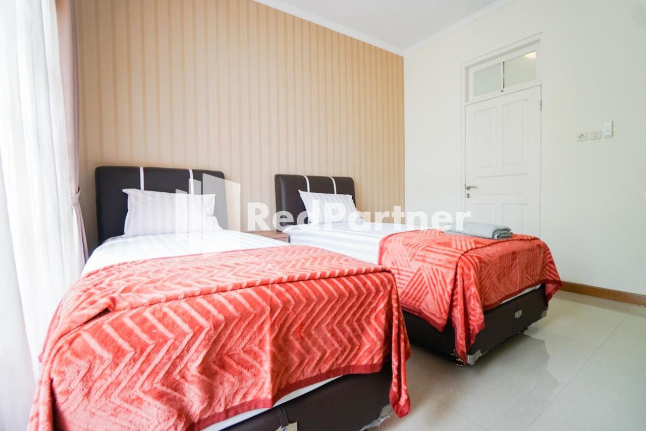Fazza Syariah Mitra Reddoorz Hotel จาการ์ตา ภายนอก รูปภาพ