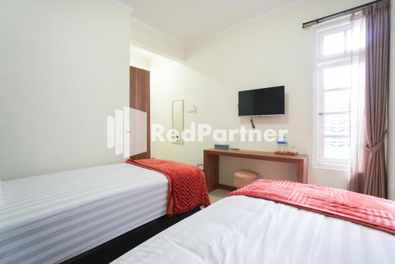 Fazza Syariah Mitra Reddoorz Hotel จาการ์ตา ภายนอก รูปภาพ