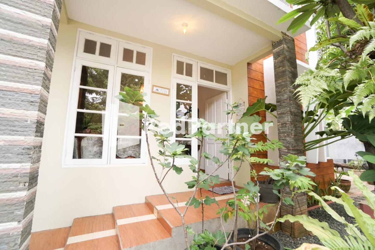 Fazza Syariah Mitra Reddoorz Hotel จาการ์ตา ภายนอก รูปภาพ
