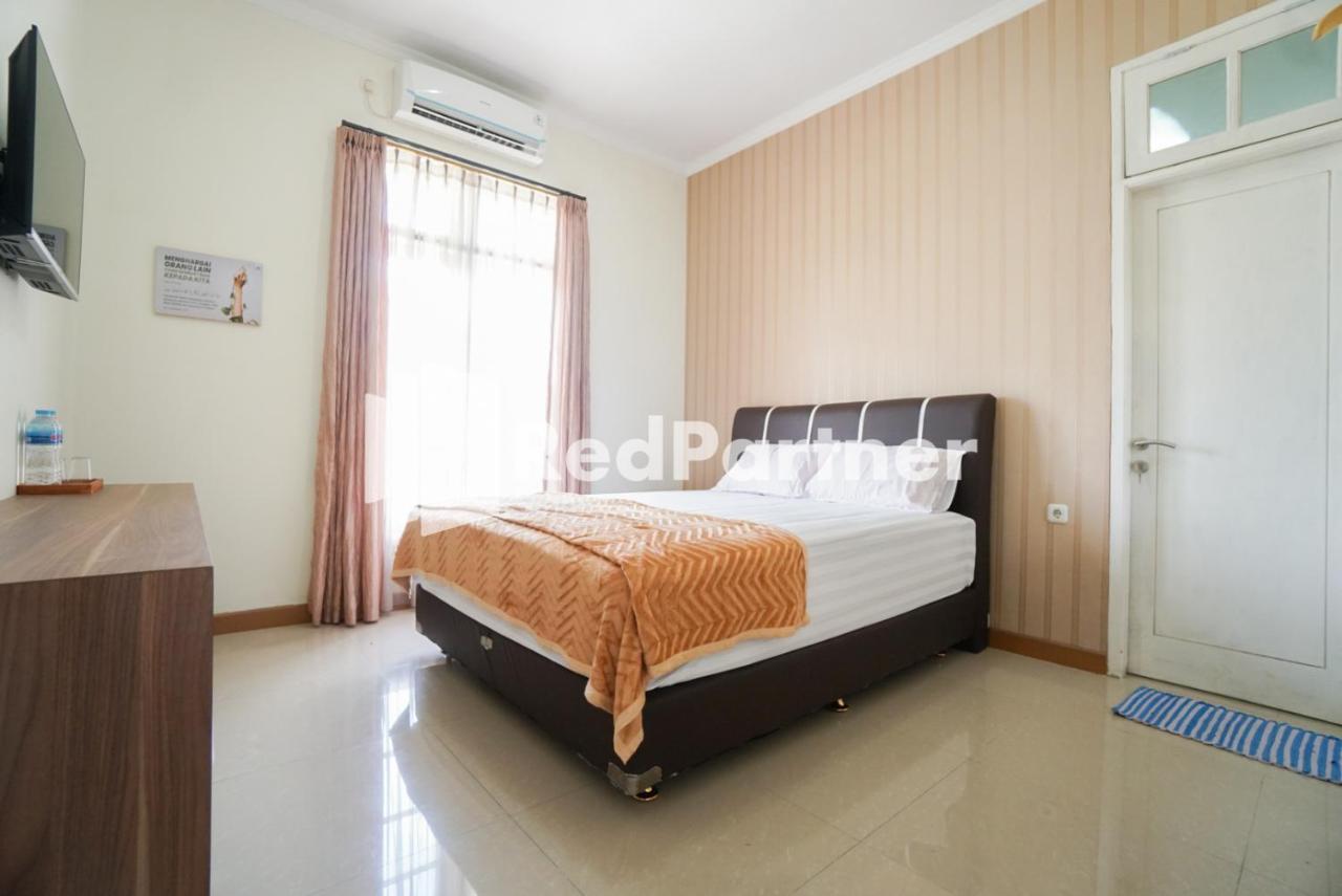 Fazza Syariah Mitra Reddoorz Hotel จาการ์ตา ภายนอก รูปภาพ
